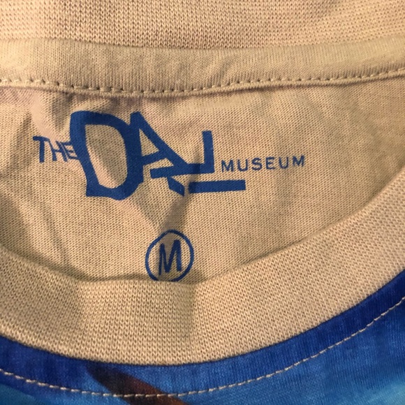 Brand new T-shirt from Salvador Dali museum. - Picture 2 of 3